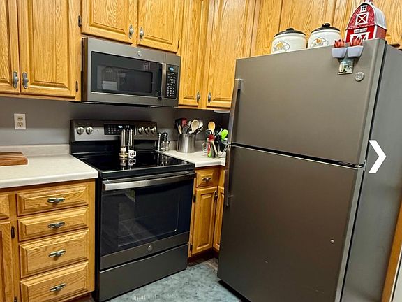 3rd image of 211 W Parker St #211