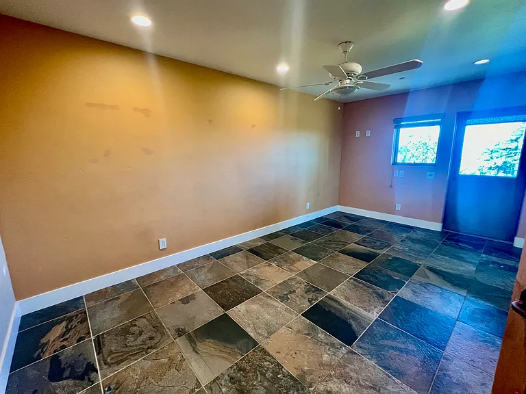 300 Corona Rd — Photo 22