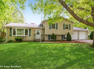 3101 E 40th Ct, Des Moines, IA 50317