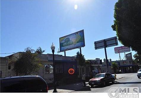 3rd image of 3805 University Ave