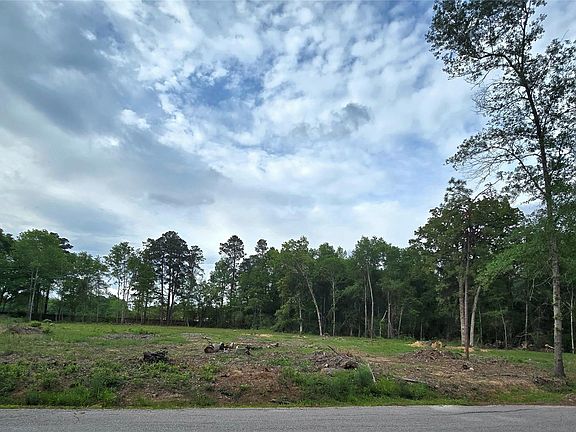 2nd image of 3805 Piney Point Rd
