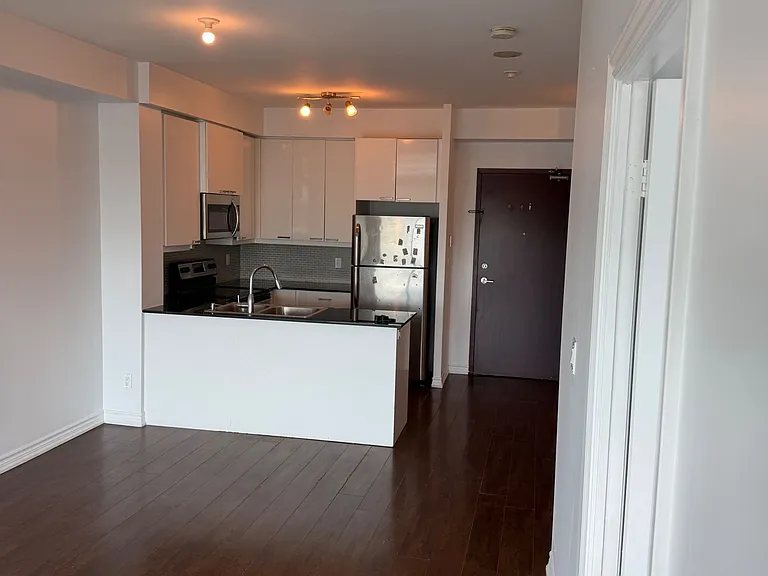 1328 Birchmount Rd #1204 — Photo 10