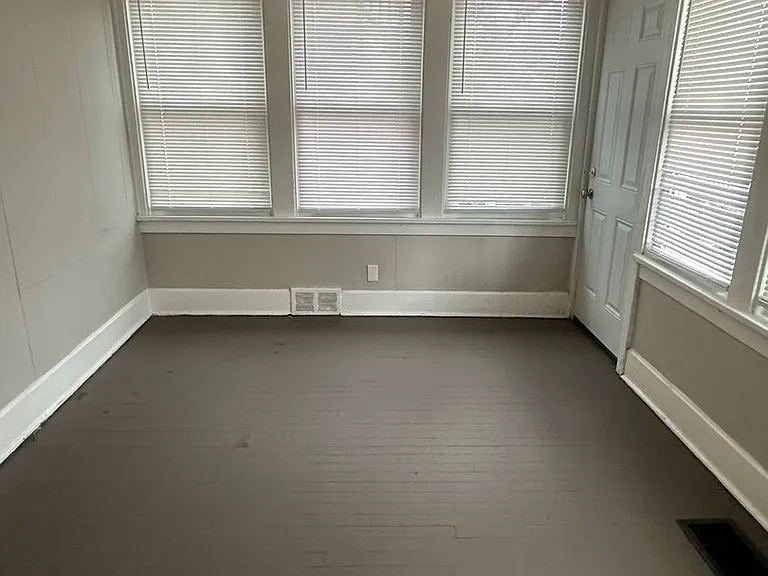 2676 Sullivant Ave — Photo 2