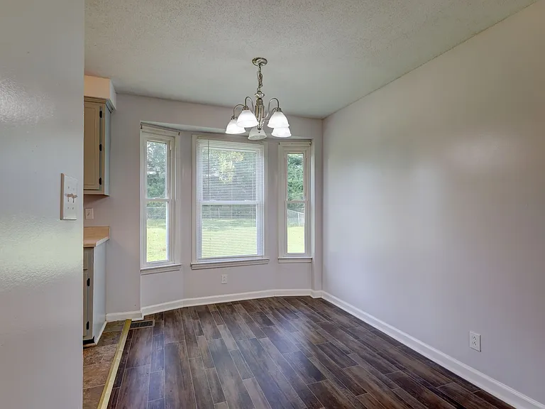 204 Bob White Dr — Photo 14