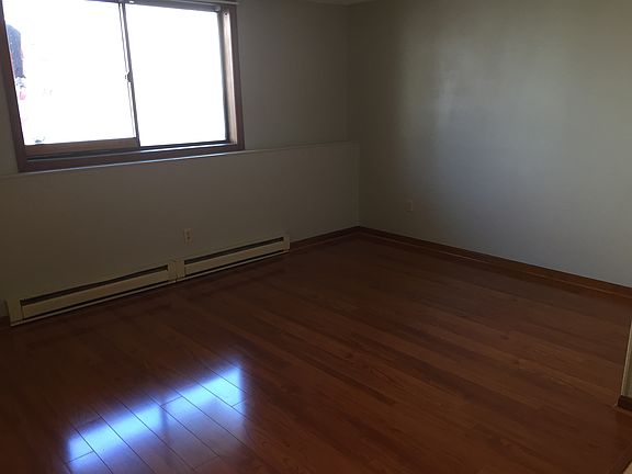 Living area dining