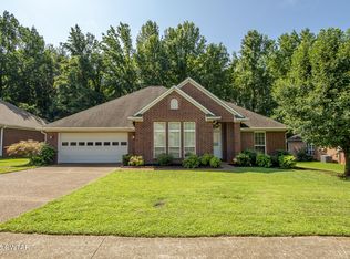 126 Bent Creek Ln, Jackson, TN 38305