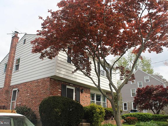 3rd image of 469 Harper Ave