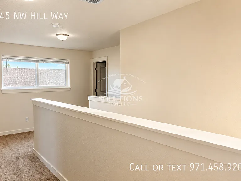 145 NW Hill Way — Photo 10