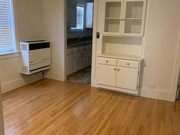 5th image of 752 40th St APT 1