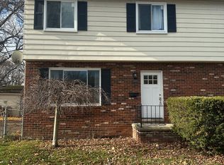 1305 Catalpa Dr #1305, Royal Oak, MI 48067