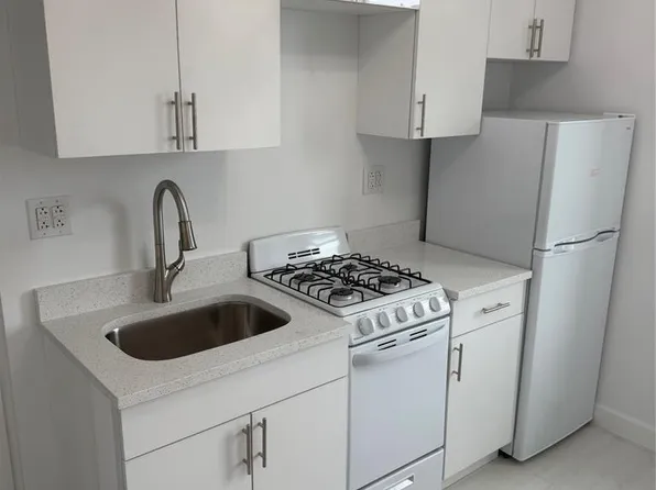 100-25 Queens Boulevard image 4 of 10