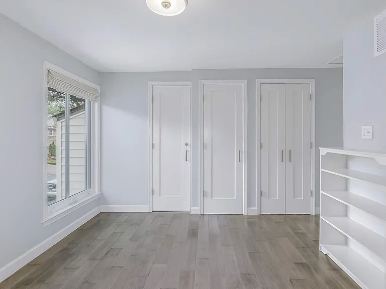 935 S Taylor St — Photo 13