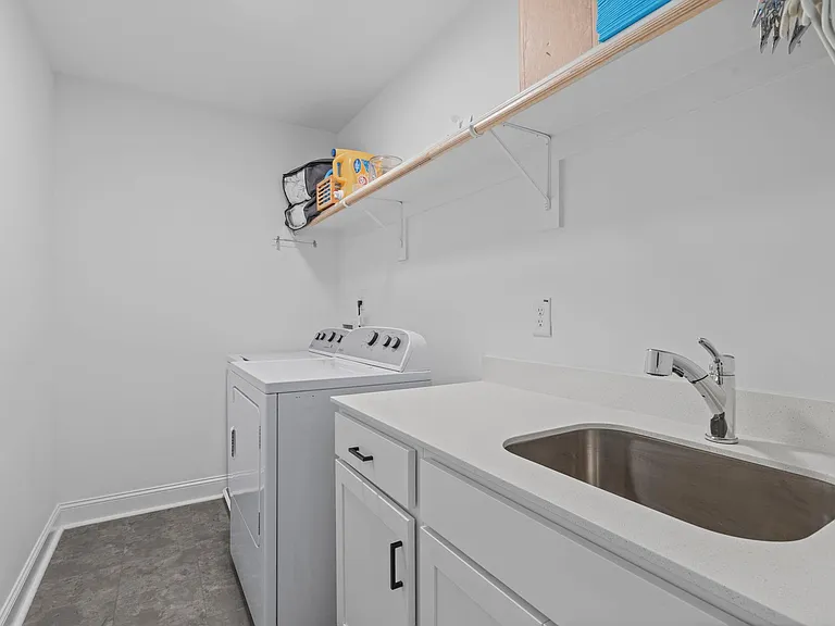 5619 Johnson Woods Ct — Photo 21
