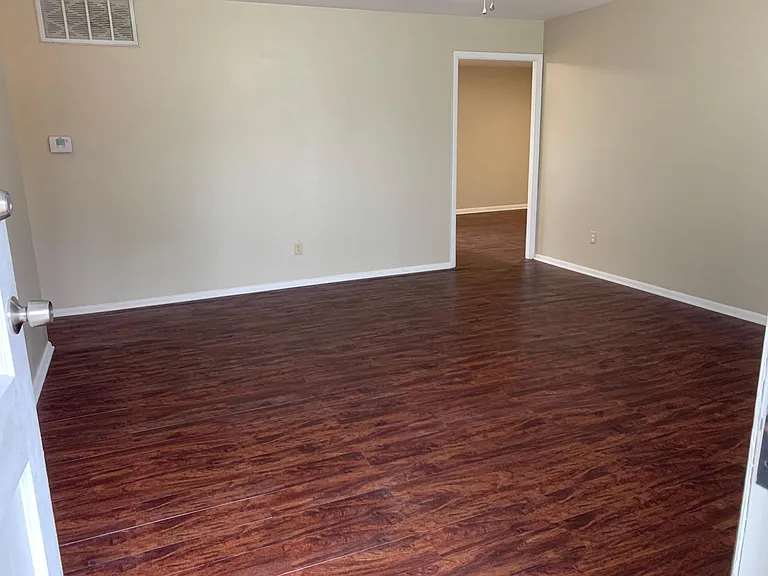 5 Southbrook Cir — Photo 5