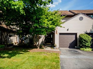 6 Sparrow Dr, Hamilton, NJ 08690