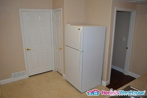 5th image of 8000 W Badura Ave #1068