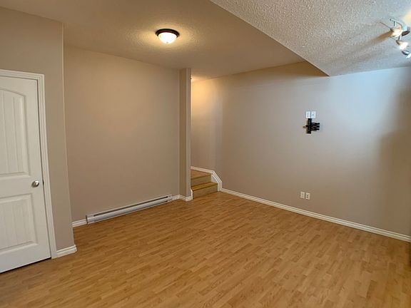 4th image of 328B Falcon Dr