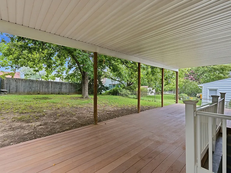 10 Birch Ave — Photo 30
