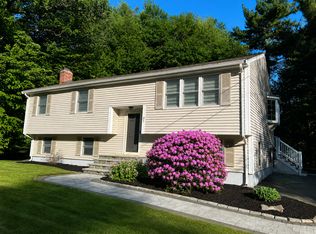31 Barton Rd, Foxboro, MA 02035