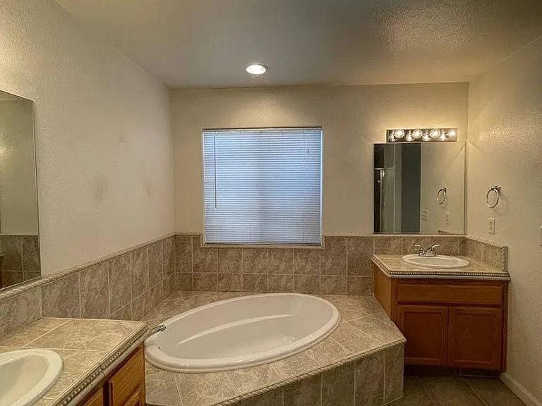 6175 W Scott Ave — Photo 20