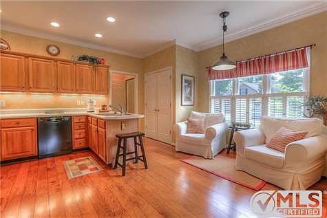 5th image of 2700 Lindsey Ct