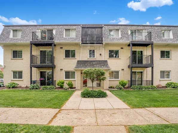 9661 S Karlov Ave W #102, Oak Lawn, IL 60453