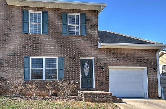 1st image of 612 Saint Andrews Dr #612