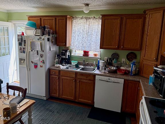 4th image of 5176 Maxwell Rd