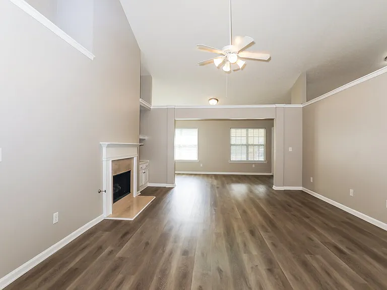 1101 Marsh Ct — Photo 6
