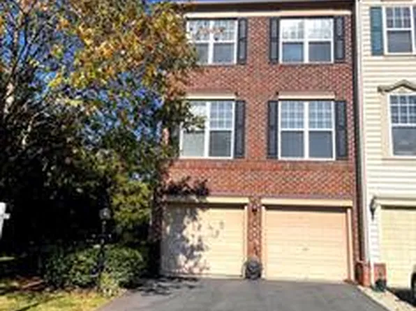9254 Cascade Falls Dr, Bristow, VA 20136
