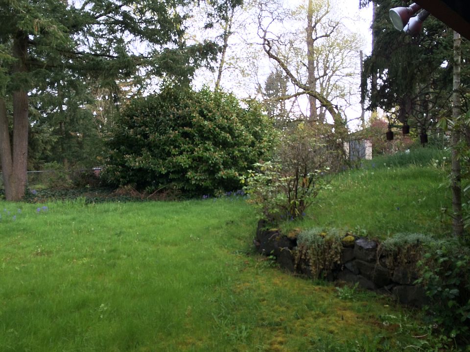2nd image of 10423 Rowland Ave SW