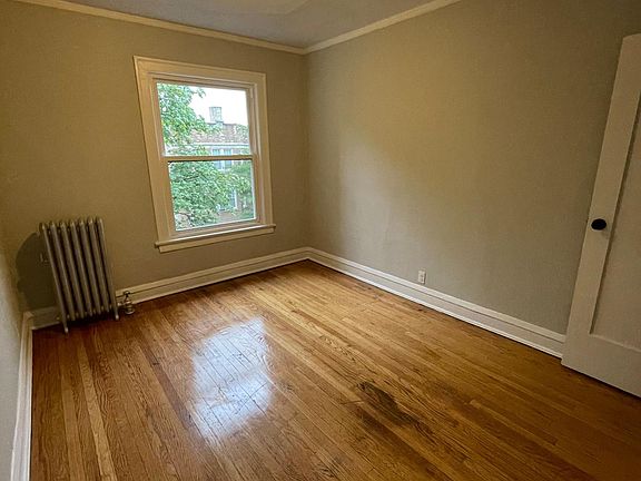5th image of 7437 N Seeley Ave APT 3