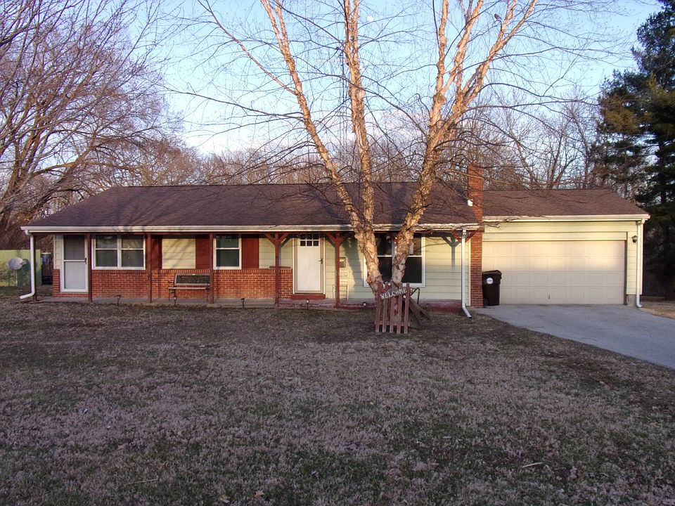 1st image of 450 Centennial Ave