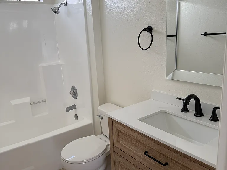 14551 Vose St #C — Photo 2