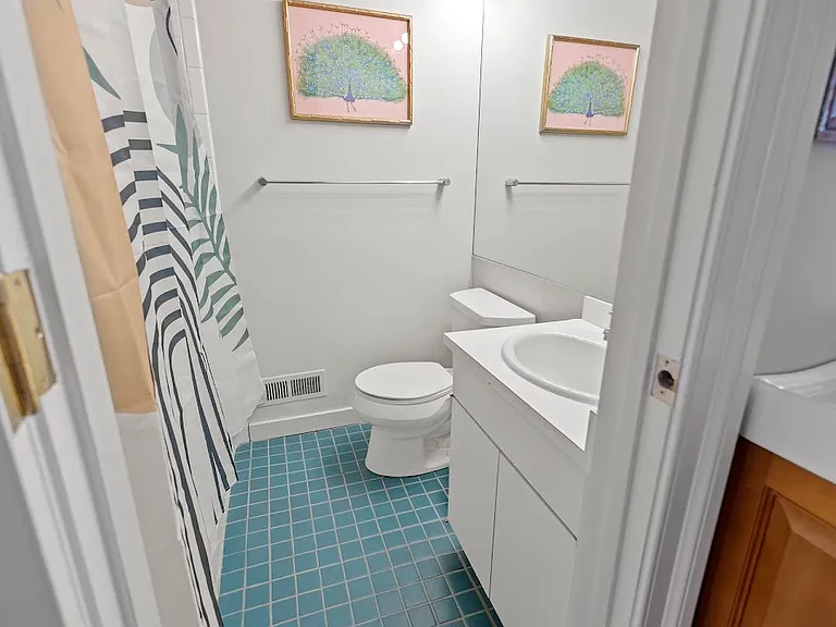 716 S Hanover St — Photo 14