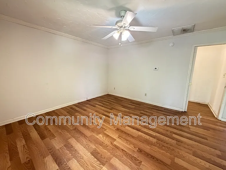 18819 Greenwell Springs Rd #D1 — Photo 6