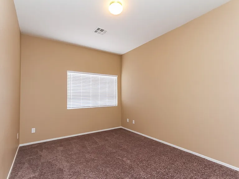 5136 Marsh Butte St — Photo 8