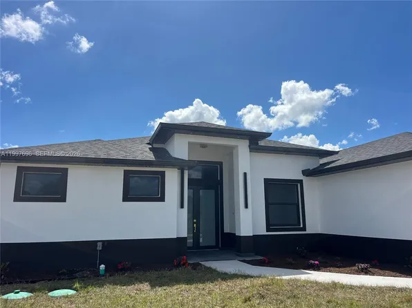 1214 Delores St E, Lehigh Acres, FL 33974