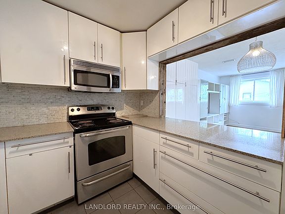 5th image of 1175 Queen St E #B
