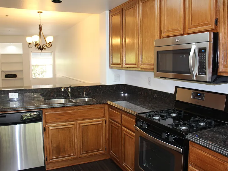 415 Townsquare Ln — Photo 9
