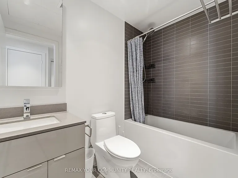 7 N Grenville St #4607 — Photo 4