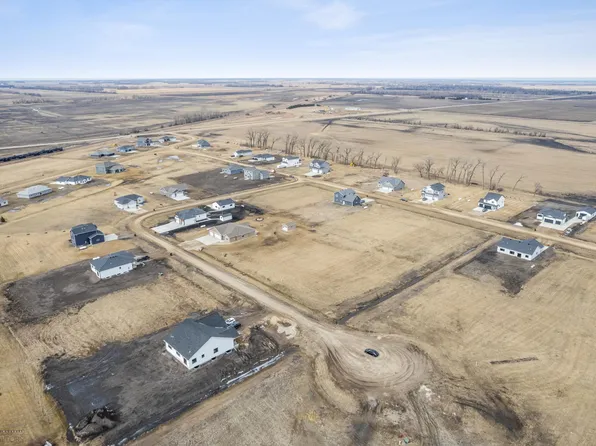 205 N Laverne Ln, Colfax, ND 58018