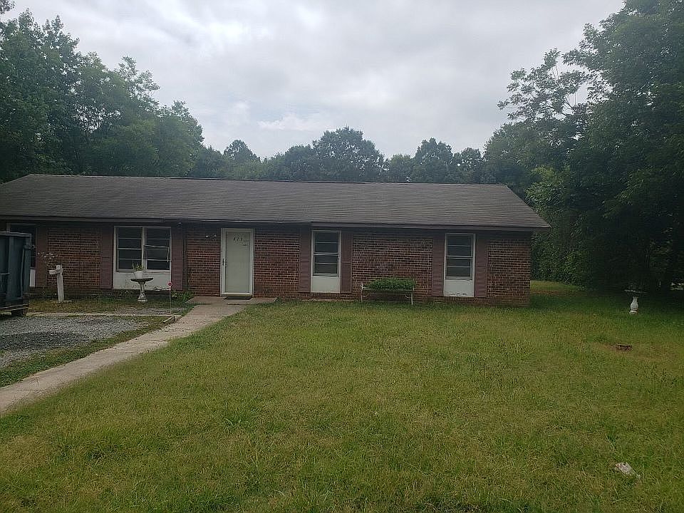 1st image of 413 Homestead Dr
