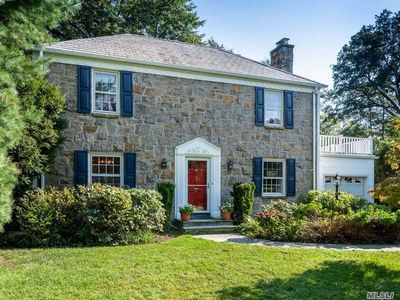 54 Woodedge Rd, Manhasset, NY, 11030