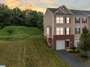 2 Truman Cir, Mc Kees Rocks, PA 15136