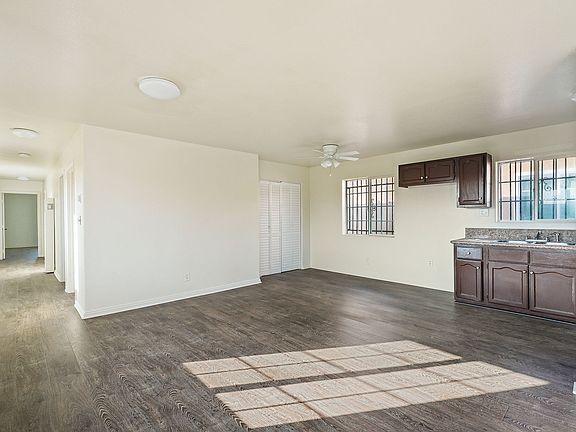 4th image of 10617 1/2 S Wilmington Ave