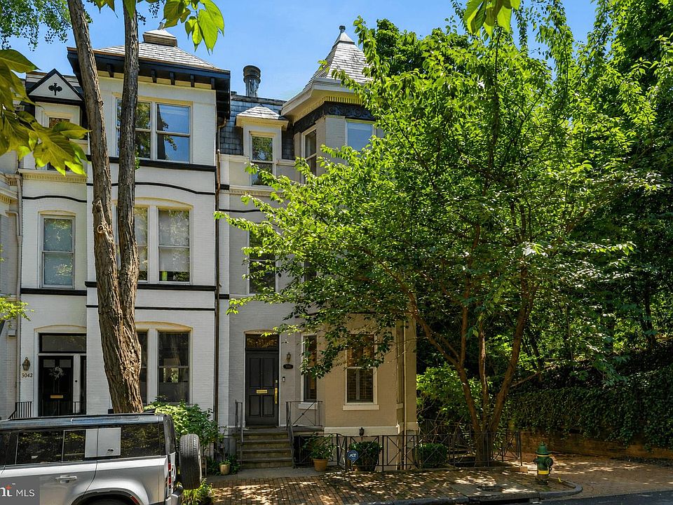1st image of 3044 Cambridge Pl NW