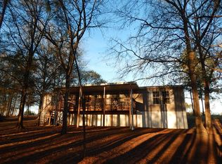 384 Dean Hill Dr, Baxley, GA 31513