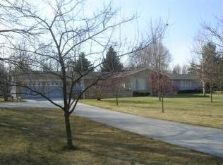 4405 Country Club Rd, Oshkosh, WI 54902
