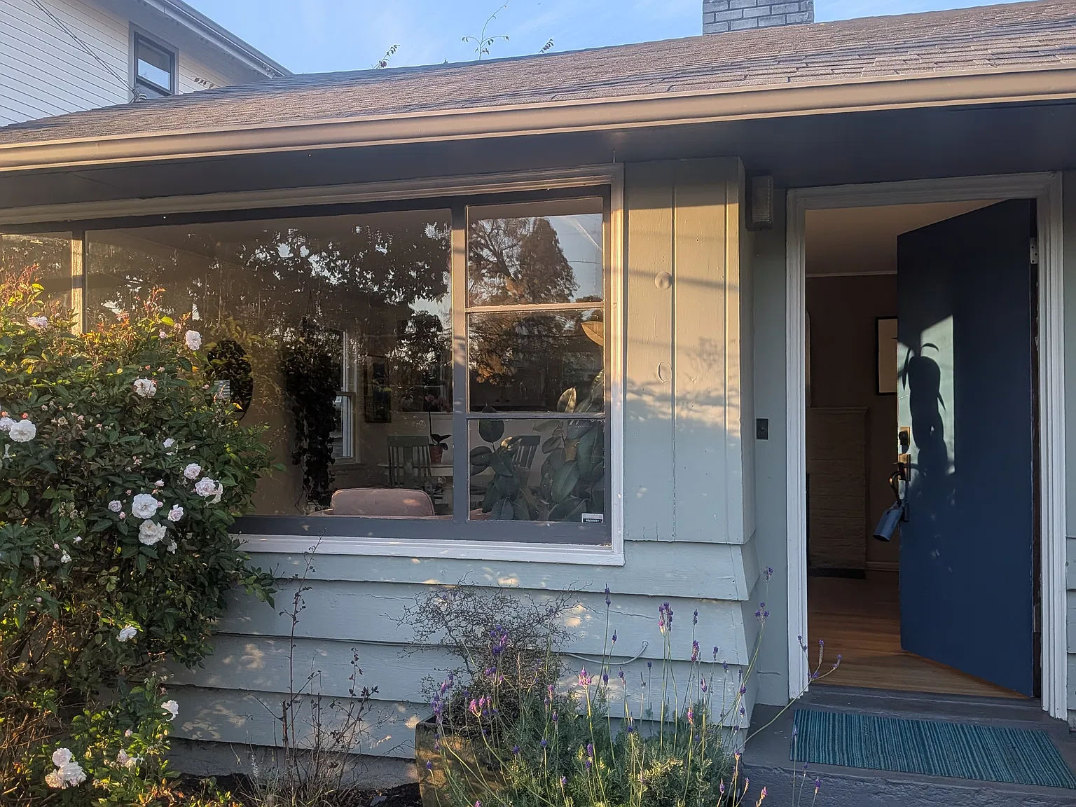 2 bed, 750 sqft, $3,600 — Photo 1